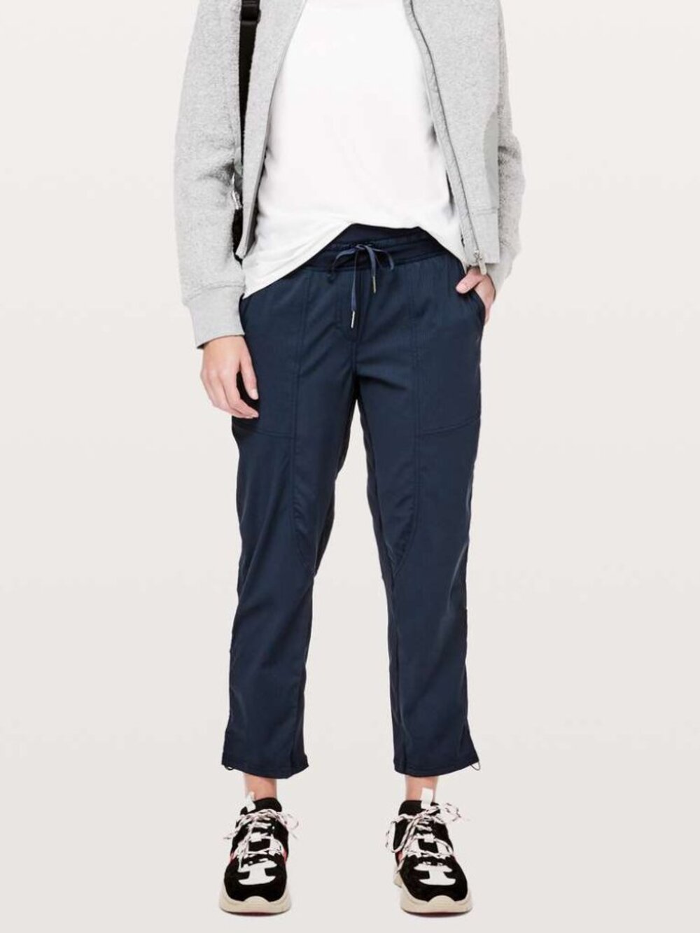 NWOT Lululemon Dance Studio Crop *25" True Navy size 6